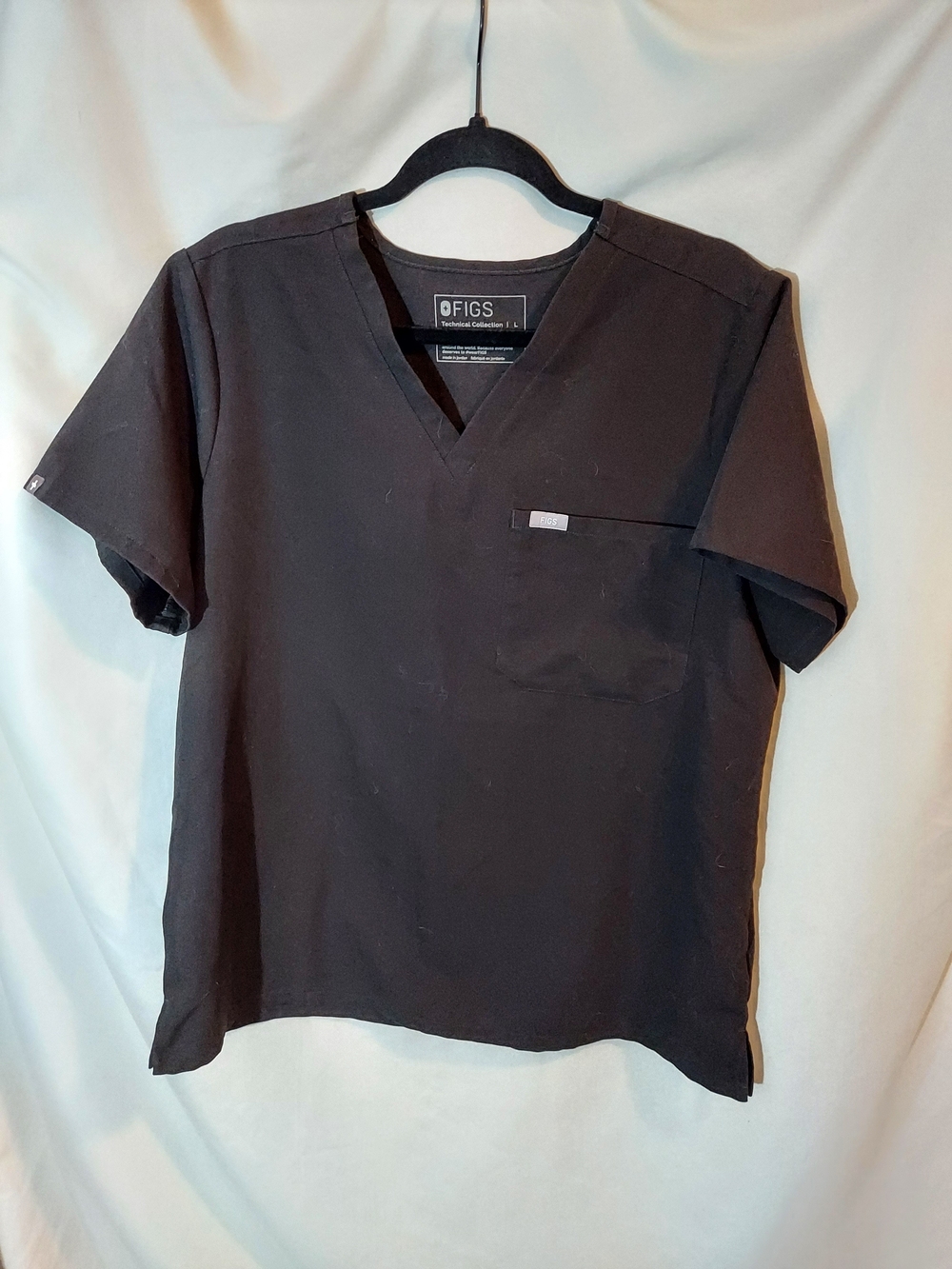 FIGS Classic Black Catarina One-Pocket Scrub Top V-Neck - Size L